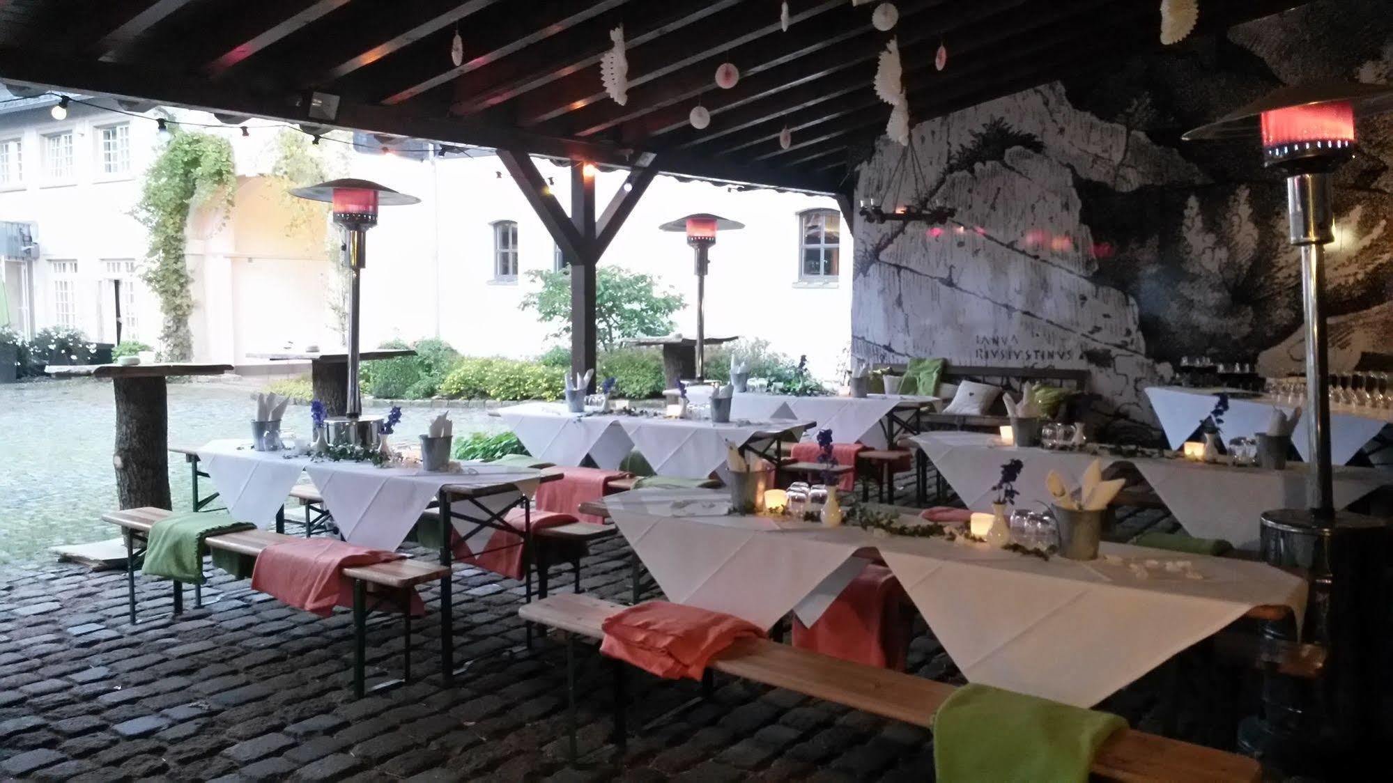 Hofgut Georgenthal Hotel Hohenstein Exterior foto