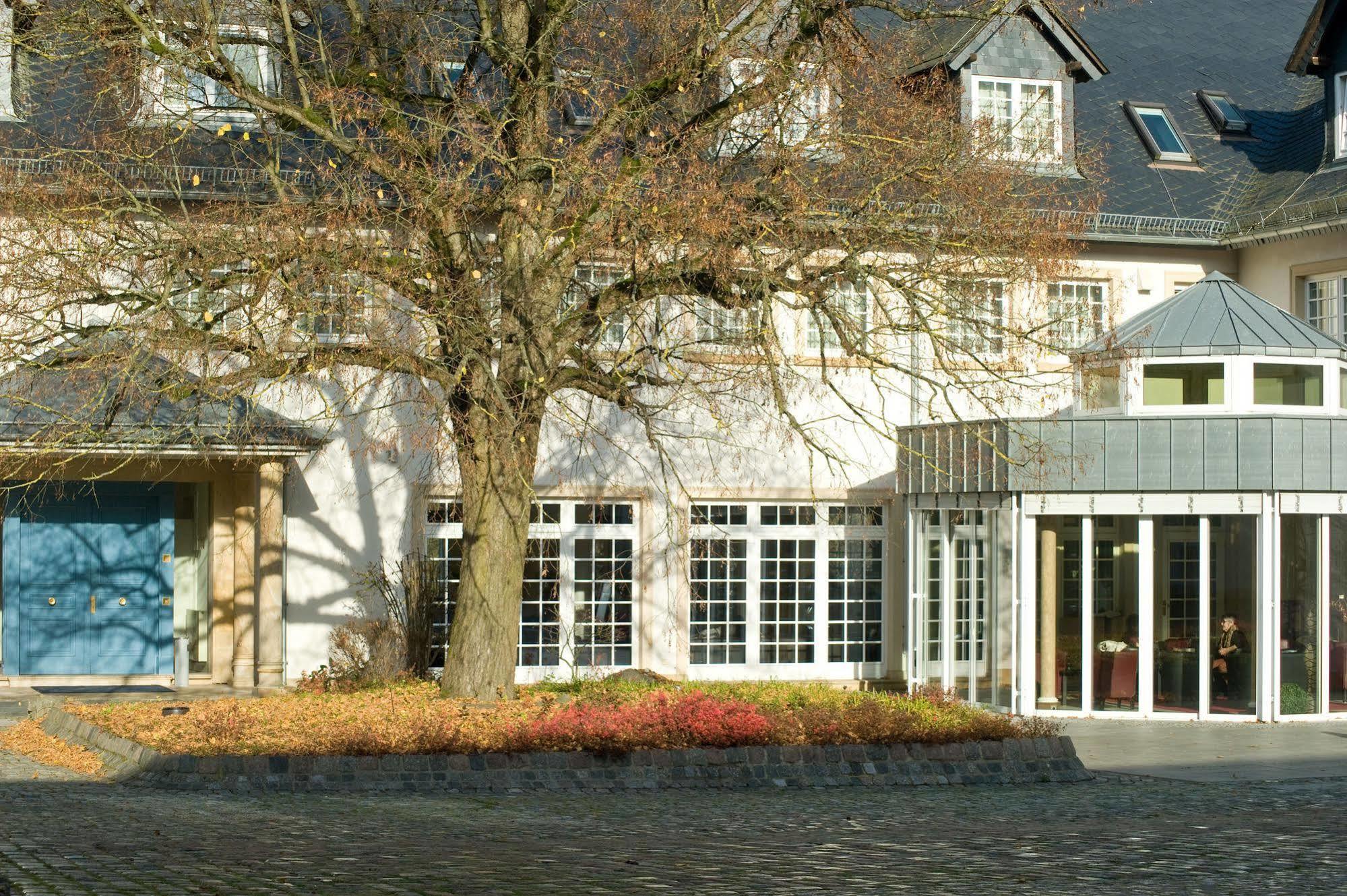 Hofgut Georgenthal Hotel Hohenstein Exterior foto
